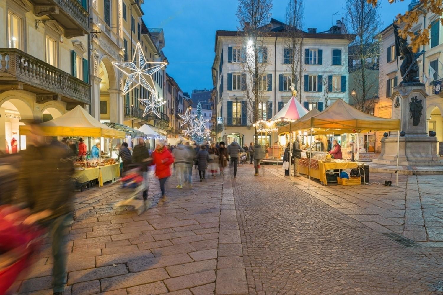 La Terrazza - Very Quiet - Free Park - 3 Min From Varese Center And Lake - Air Conditioning - Cycling Friendly Buitenkant foto