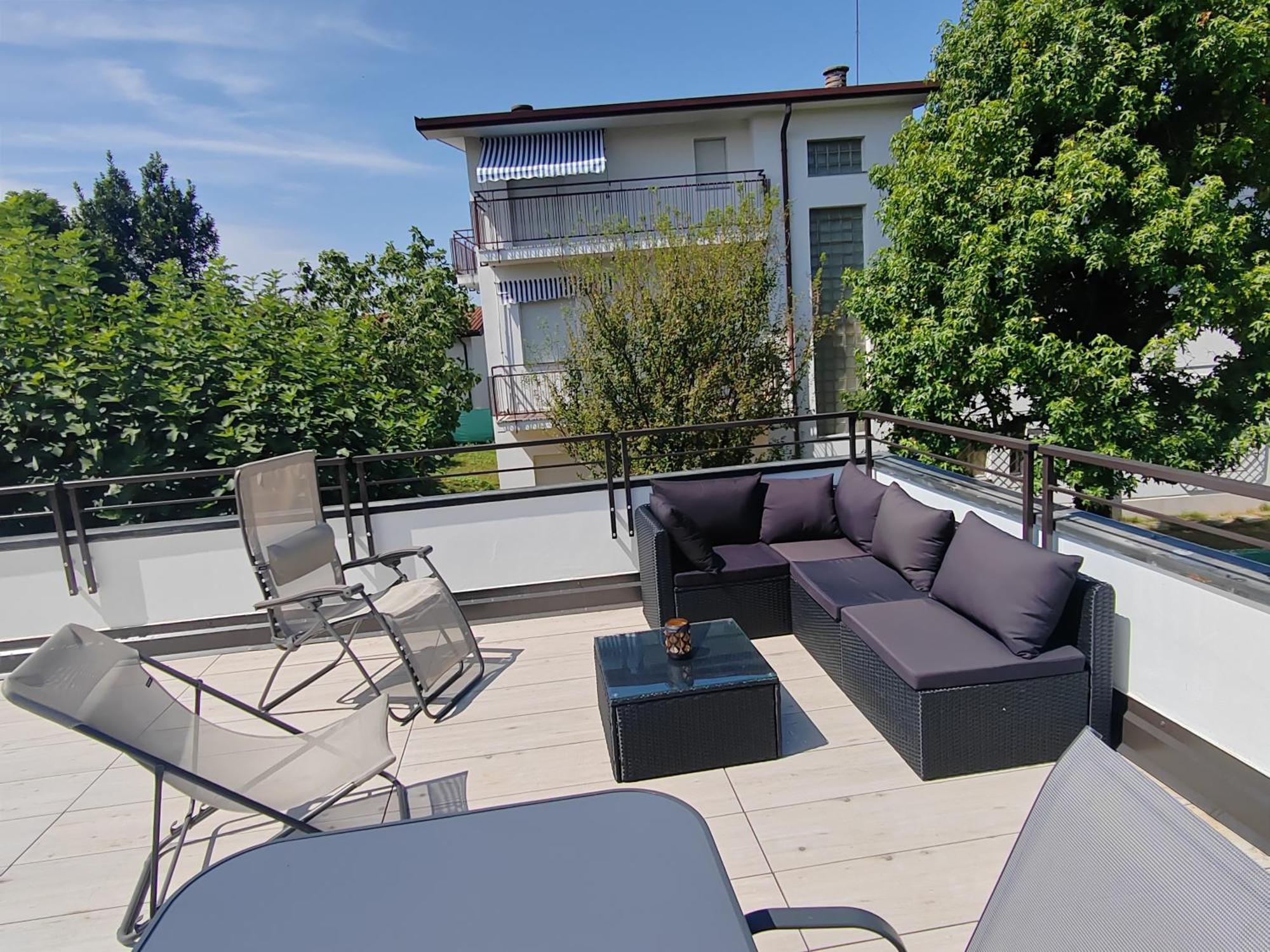La Terrazza - Very Quiet - Free Park - 3 Min From Varese Center And Lake - Air Conditioning - Cycling Friendly Buitenkant foto